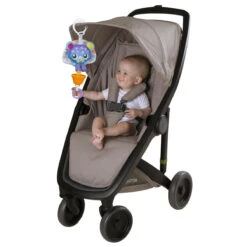 Playgro Musical Polar Pals Bear Muziekdoosje P0188320 -Bekend Babyartikelen Winkel 0188320 polar pals musical pullstring bear t1