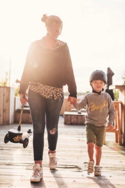 Scoot And Ride Leopard Highwaykick 2 Step SR-96524 -Bekend Babyartikelen Winkel Scoot and Ride Leopard Highwaykick 2 Step SR 96524 .sfeer 4