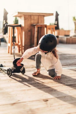 Scoot And Ride Zebra Highwaykick 2 Step SR-96523 -Bekend Babyartikelen Winkel Scoot and Ride Zebra Highwaykick 2 Step SR 96523 .sfeer 1