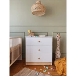 Babykamer Milly: Ledikant & Commode 34 Babykamer Milly: Ledikant & Commode -Bekend Babyartikelen Winkel babykamermillyledikantcommodesfeer3 2