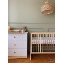 Babykamer Milly: Ledikant & Commode 30 Babykamer Milly: Ledikant & Commode -Bekend Babyartikelen Winkel babykamermillyledikantcommodesfeer6 1 2