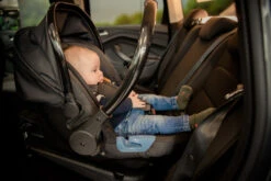 Ding Fenix Black/Rose Autostoel 0-13kg -Bekend Babyartikelen Winkel ding fenix autostoel302 2