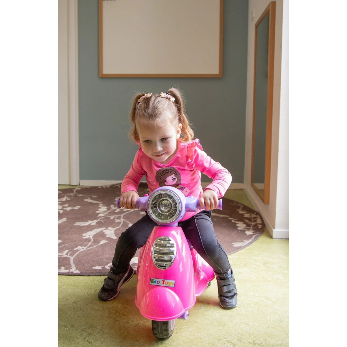 Eco Toys Retro Pink Loopscooter 605 9 Eco Toys Retro Pink Loopscooter 605 - Afbeelding 7