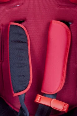Babygo Protect Red Autostoel 9-36 Kg 3803 -Bekend Babyartikelen Winkel i no380 3 protect rubberdots1
