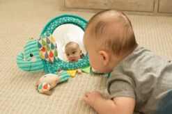 Infantino Elephant Autospiegel BK-316313 -Bekend Babyartikelen Winkel infantino elephant autospiegel bk 316313 1