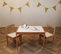 Kukka Wooden Set Tafel Met Stoeltjes KWS100 -Bekend Babyartikelen Winkel kukka houten tafel met stoeltjes wks100 7 1