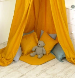 MamaLoes Amy Pure Okergeel Klamboe 80076 7 MamaLoes Amy Pure Okergeel Klamboe 80076 -Bekend Babyartikelen Winkel mamaloes amy pure okergeel klamboe 80076 1