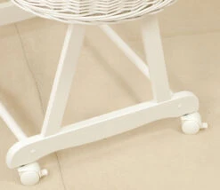 MamaLoes Rotan Wit Baby Wiegje 66755 -Bekend Babyartikelen Winkel mamaloes rotan wit baby wiegje 3